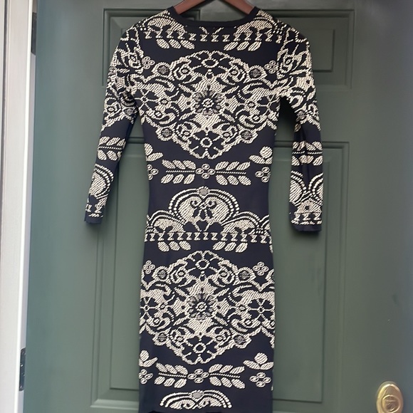 Black 3/4 sleeve sweater mini dress - Picture 5 of 7